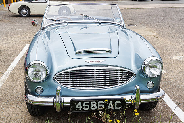 Description du véhicule Austin Healey 100 six - Encyclopédie automobile