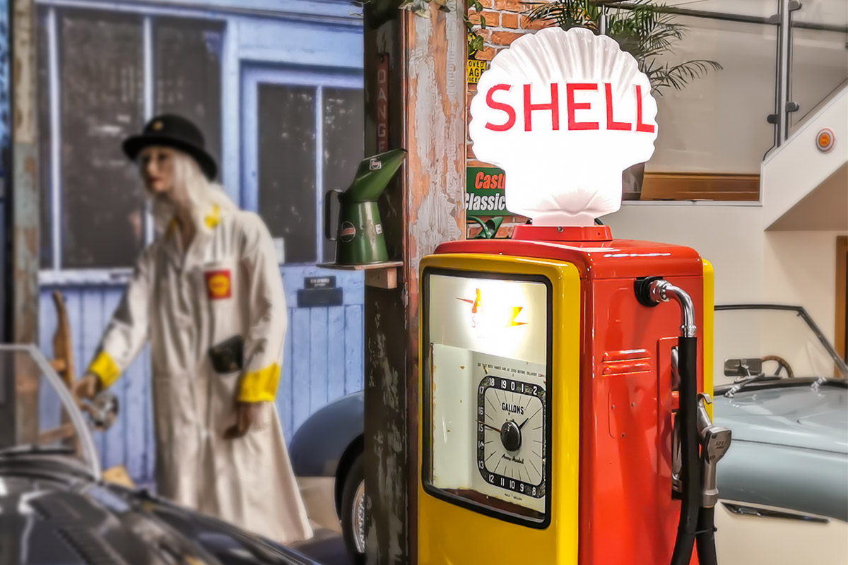 Retro Shell petrol pump at A H Spares