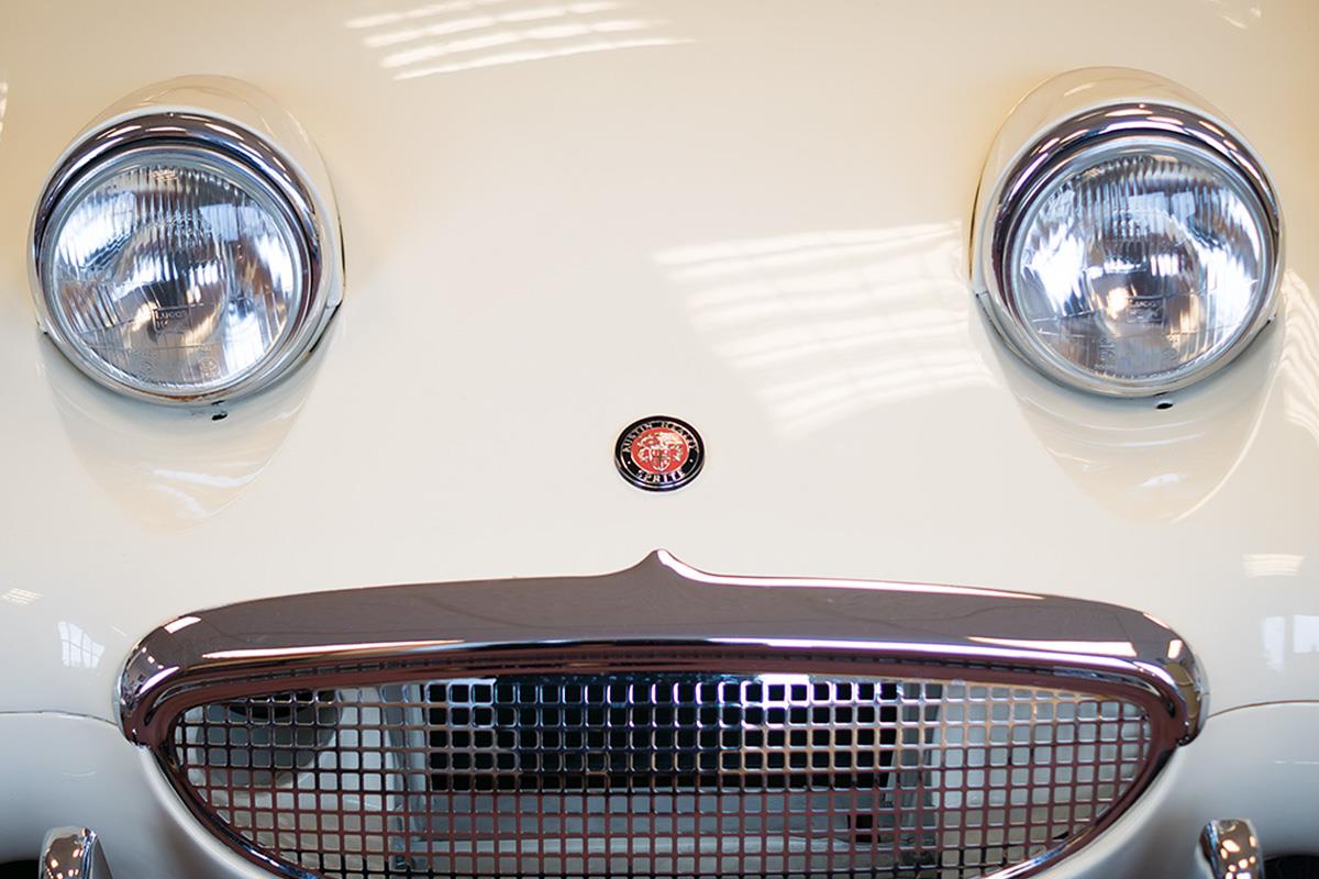 Austin Healey Sprite MK1 front with the bonnet badge