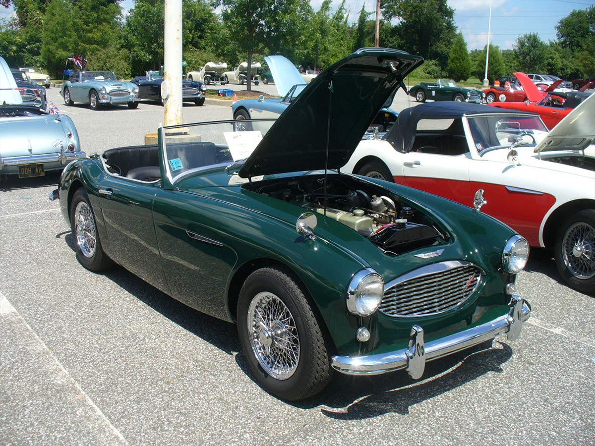 Green Austin Heaely 100-Six parked on display at an Encounter event in the USA
