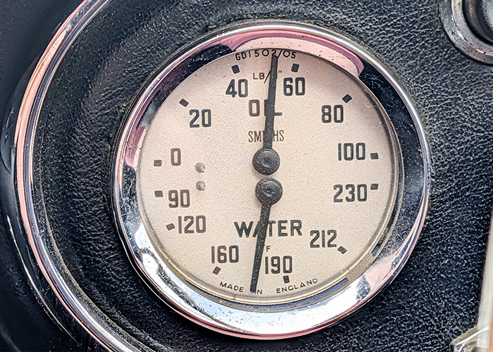 Oil and water gauge reading in the 1959 Austin Healey BN4