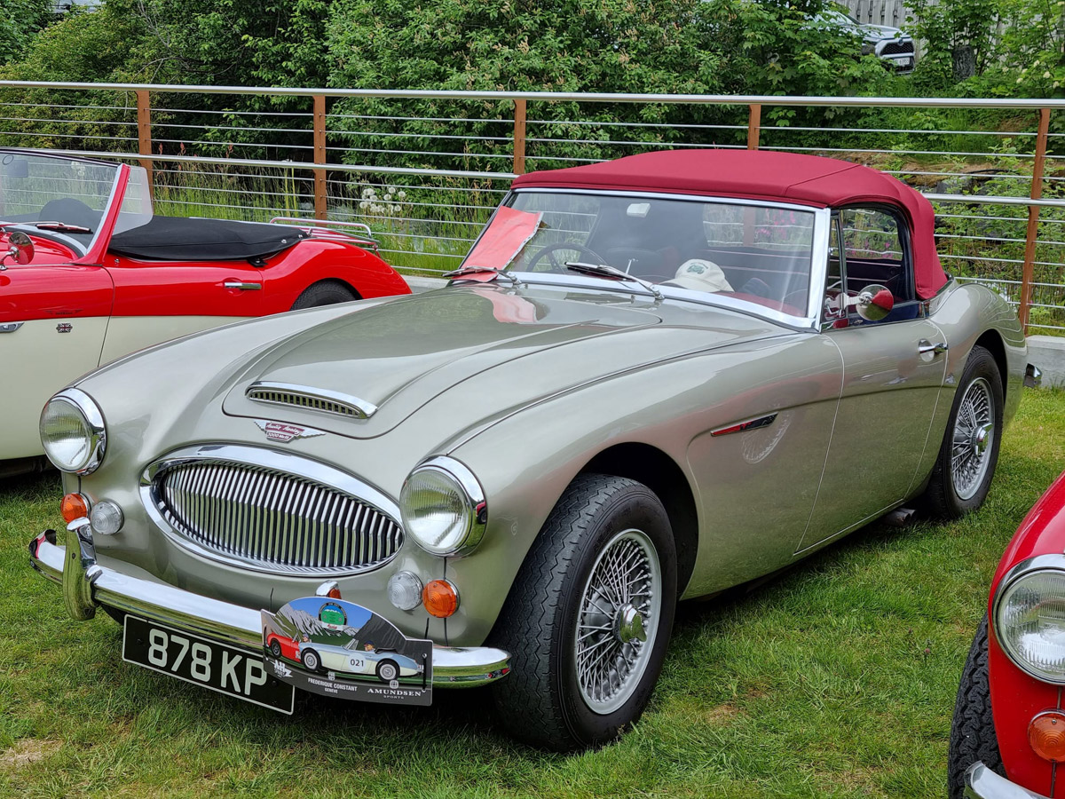 Grey Austin Healey 3000 with red soft top