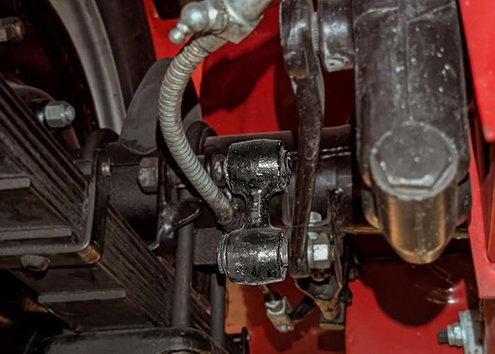 Austin Healey rear suspension with OE shock absorber link fitted