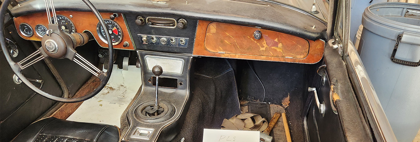 Austin Healey 3000 interior before restoration work began